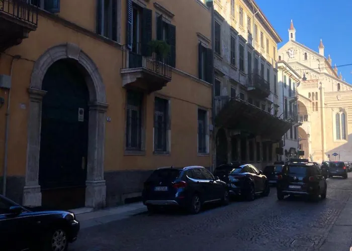 Duomo 公寓 *